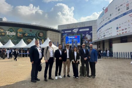 Echipa de la Expoziția GulfoodDubai!